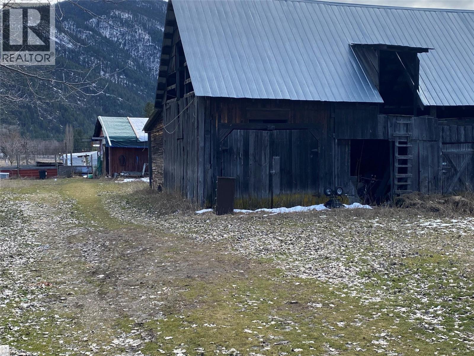 5945 Darcy Road, Grand Forks, British Columbia V0H 1H4 - Photo 22 - 10376405