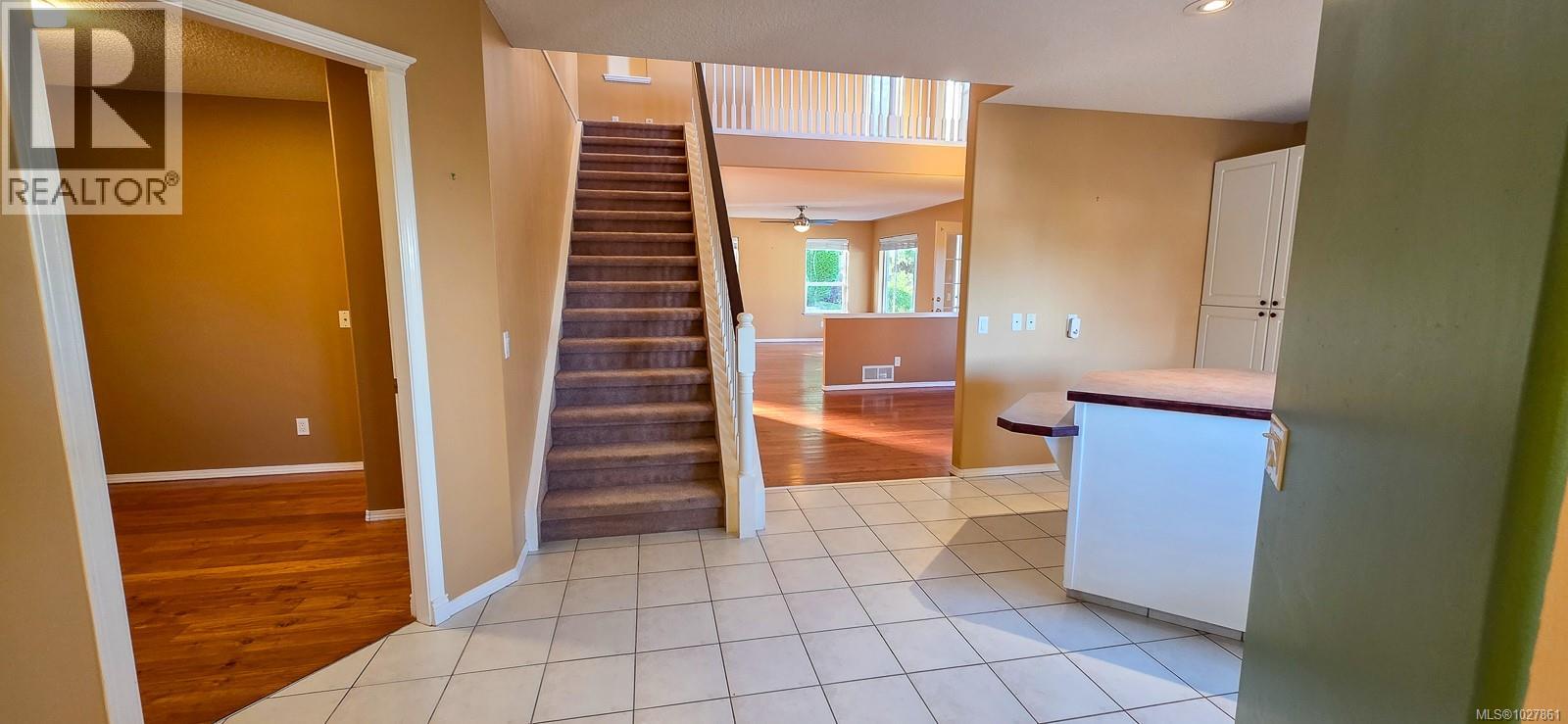 329 Carnduff Pl, Nanaimo, British Columbia  V9R 6Y5 - Photo 5 - 1027861