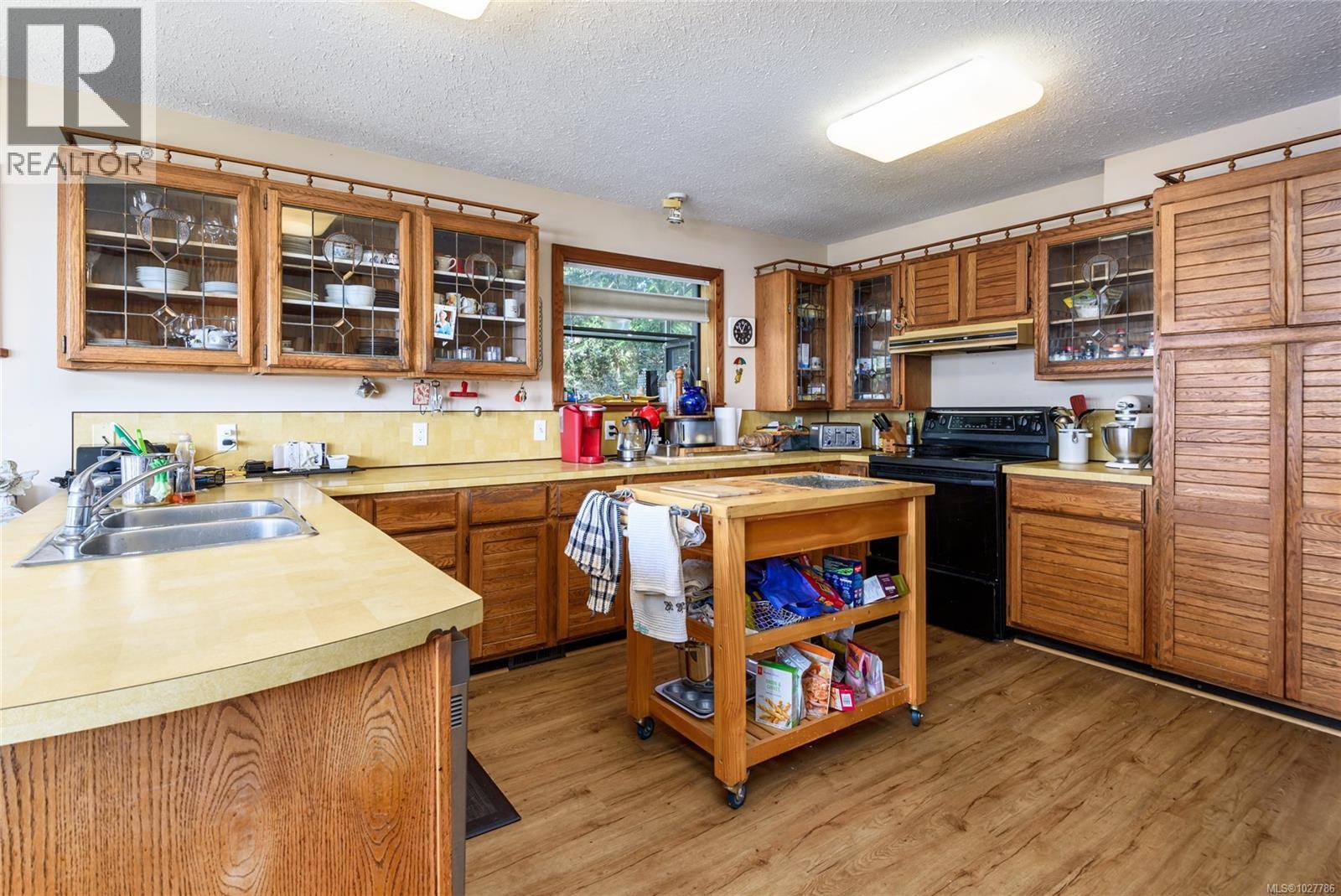 145 Manor Pl, Comox, British Columbia  V9M 1C6 - Photo 25 - 1027786