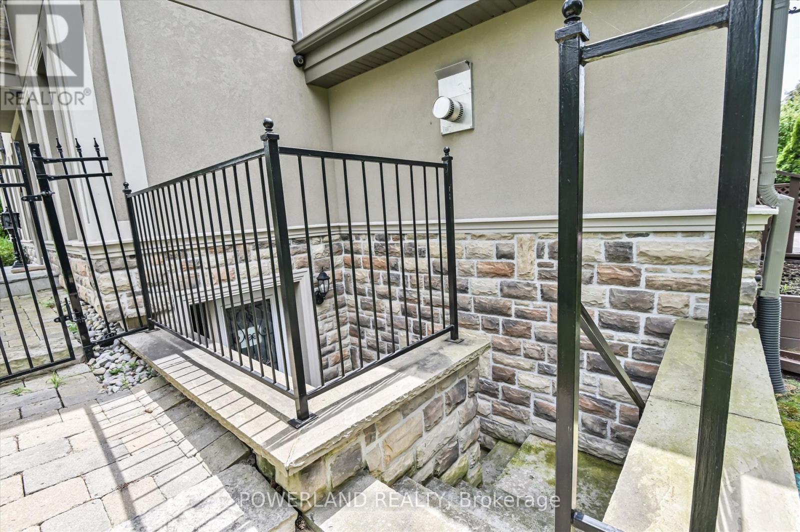 15 Ames Gate, Toronto, Ontario  M3B 3C3 - Photo 43 - C12850936