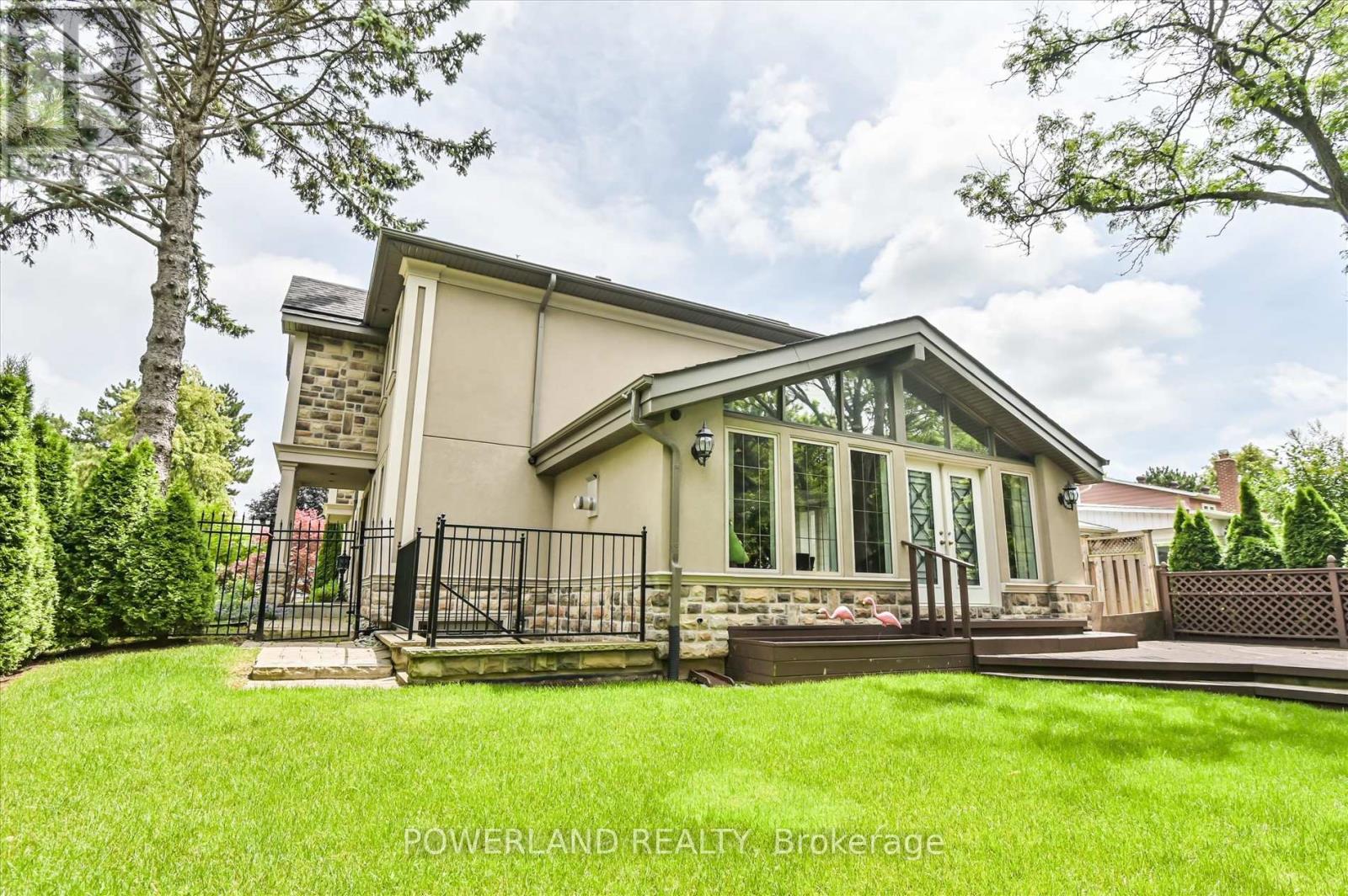 15 Ames Gate, Toronto, Ontario  M3B 3C3 - Photo 44 - C12850936