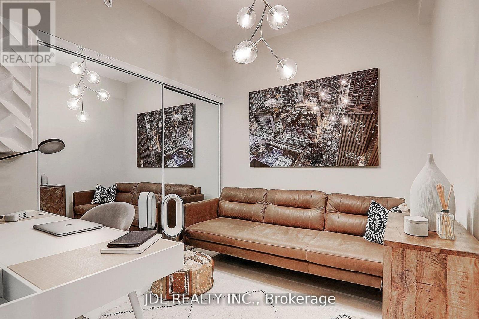 918 - 60 Tannery Road, Toronto, Ontario  M5A 0S8 - Photo 9 - C12851068