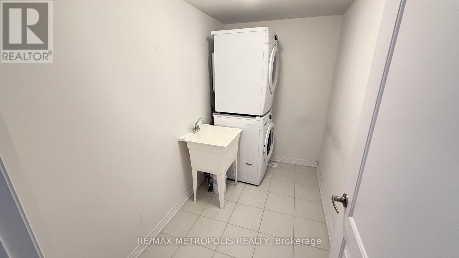 1106 Lockie Drive, Oshawa, Ontario  L1L 0R9 - Photo 21 - E12851038