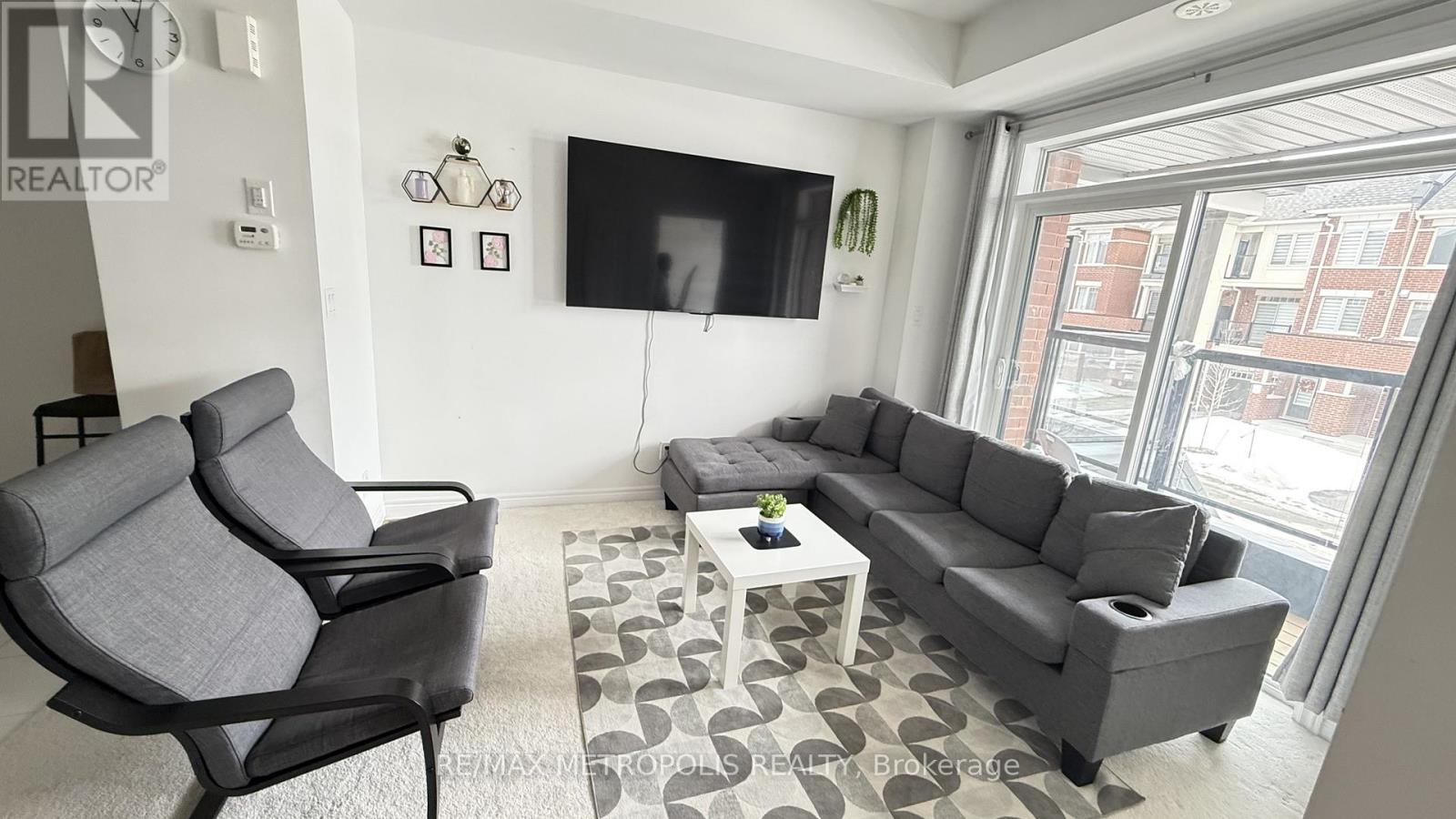 1106 Lockie Drive, Oshawa, Ontario  L1L 0R9 - Photo 5 - E12851038