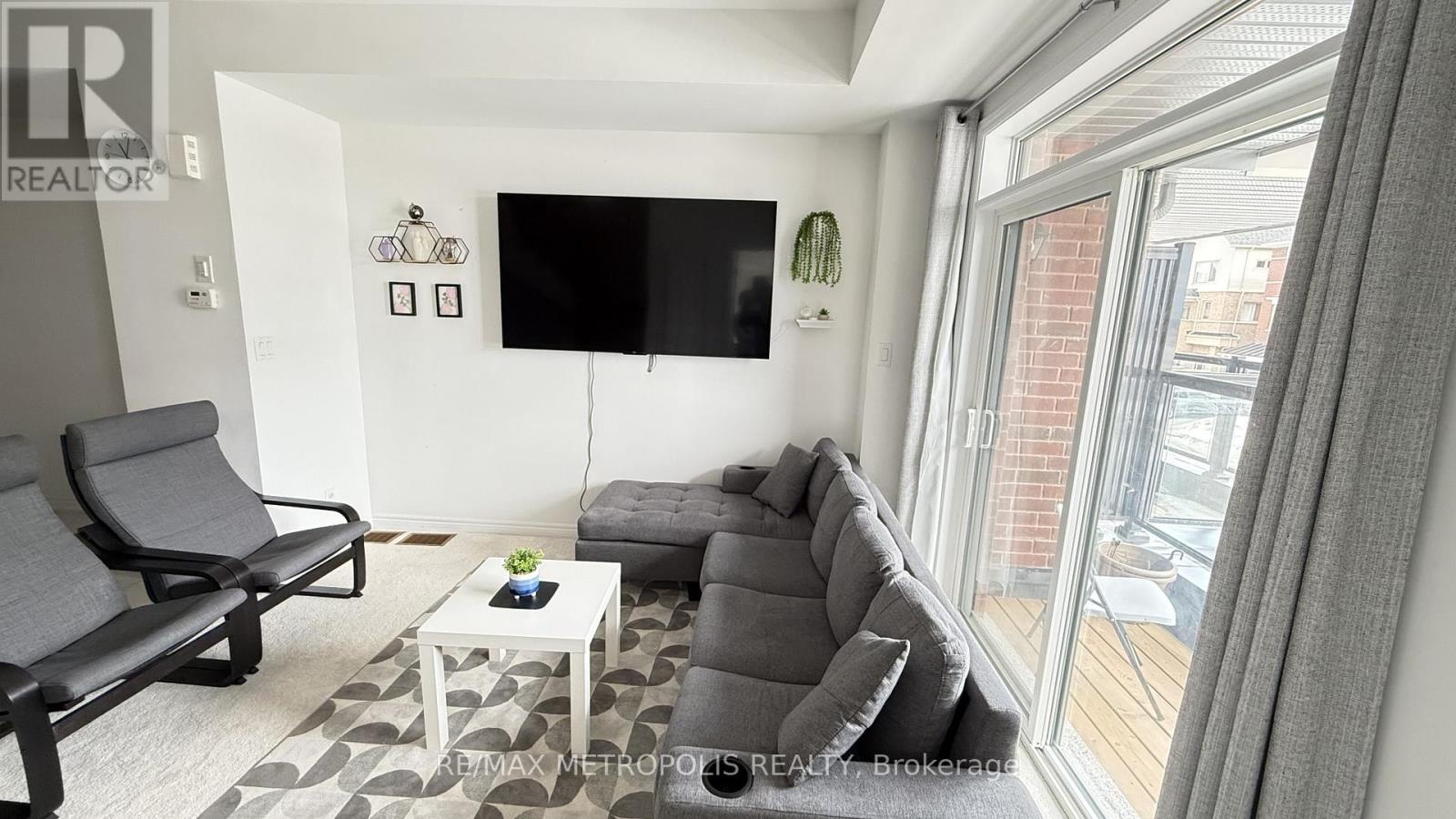 1106 Lockie Drive, Oshawa, Ontario  L1L 0R9 - Photo 6 - E12851038