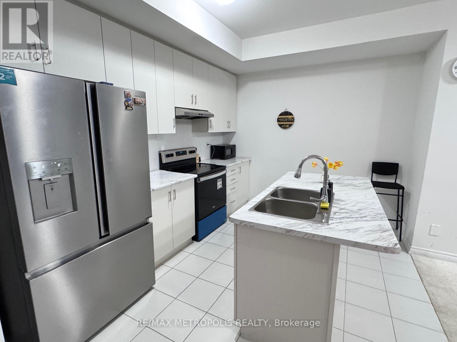 1106 Lockie Drive, Oshawa, Ontario  L1L 0R9 - Photo 9 - E12851038