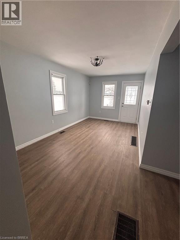 364 Pleasant Ridge Road, Brantford, Ontario  N3T 5L5 - Photo 2 - 40809294