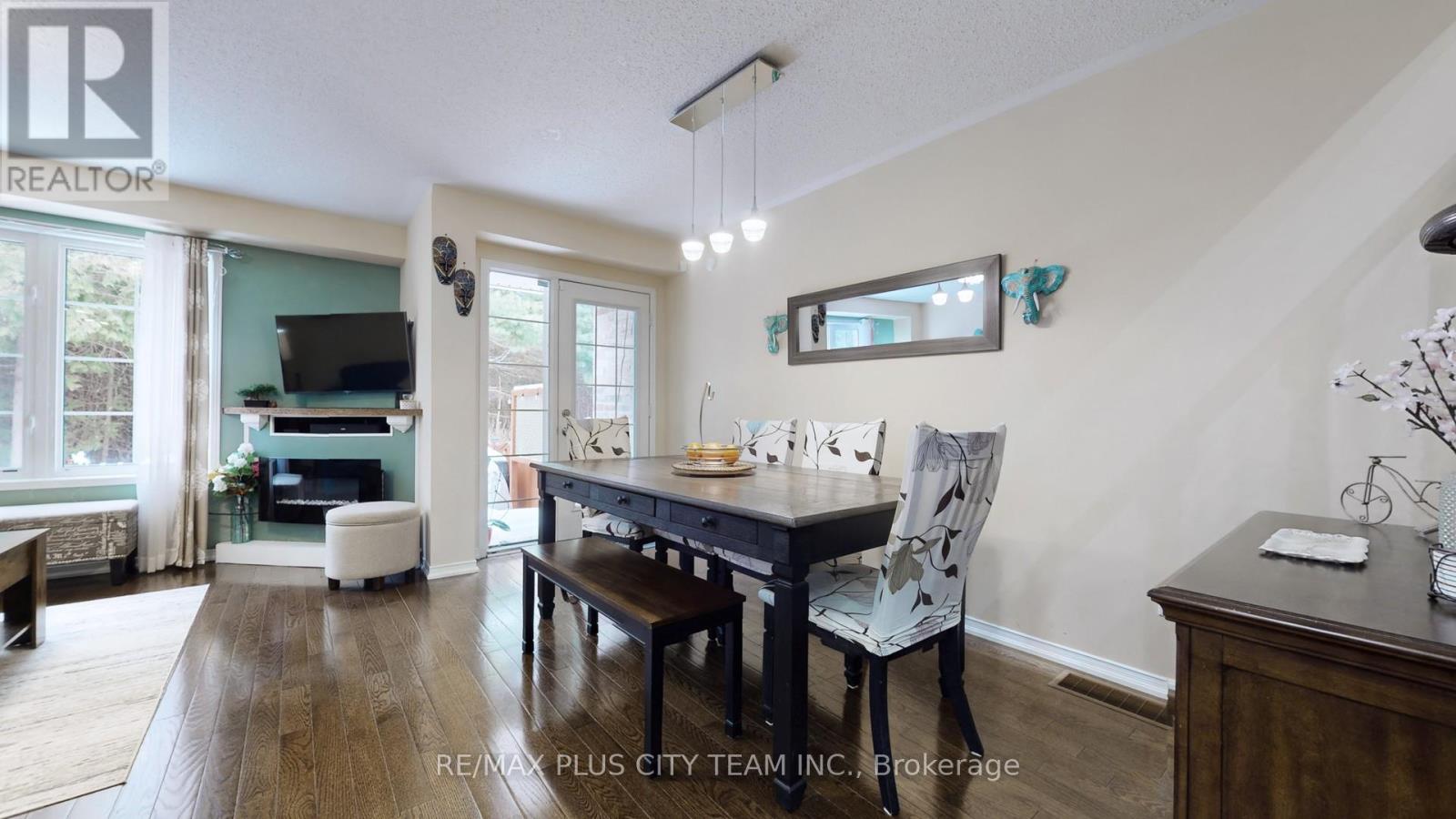 16 Edison Way, Whitby, Ontario  L1R 0M3 - Photo 10 - E12850824