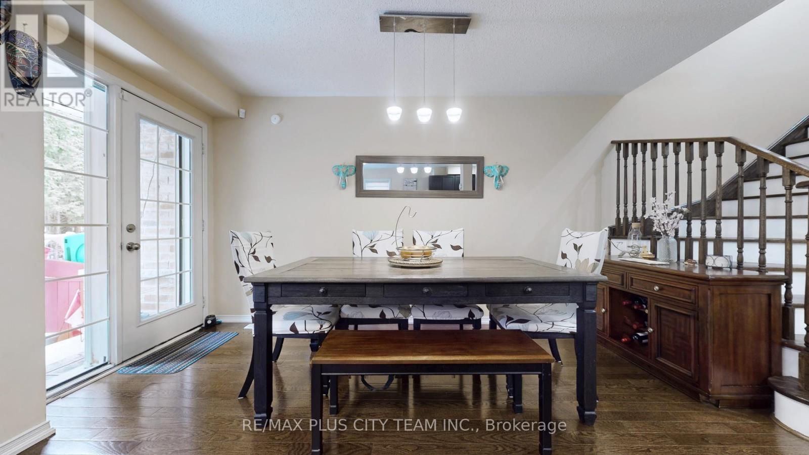 16 Edison Way, Whitby, Ontario  L1R 0M3 - Photo 8 - E12850824