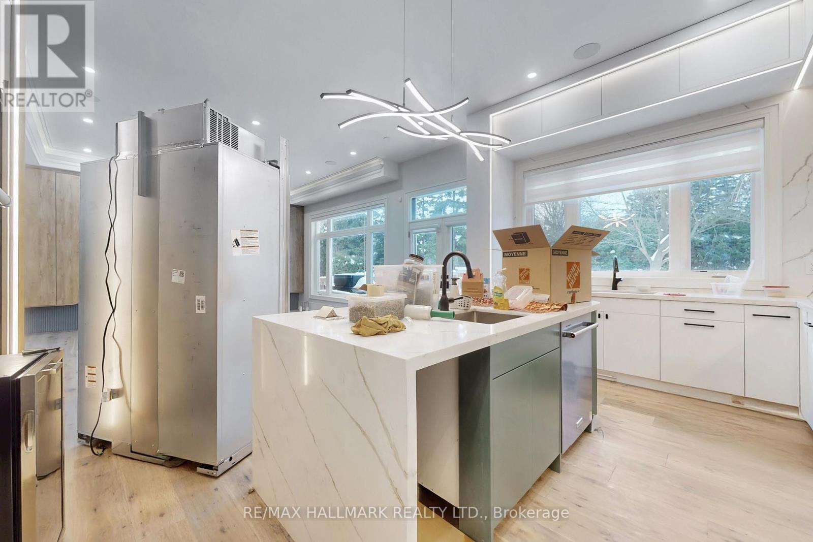 81 Child Drive, Aurora, Ontario  L4G 1Y8 - Photo 10 - N12696110