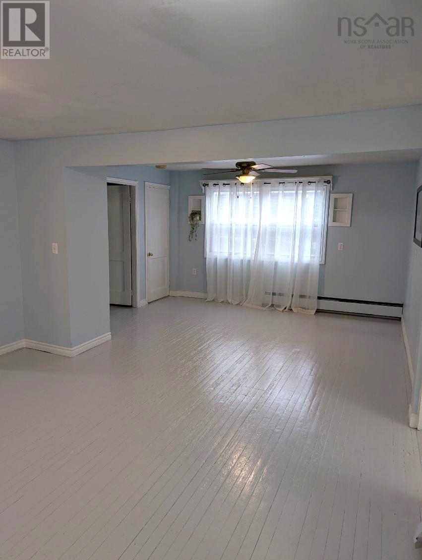 A, B, & C 1001 King Street, Bridgewater, Nova Scotia  B4V 1C3 - Photo 2 - 202601823