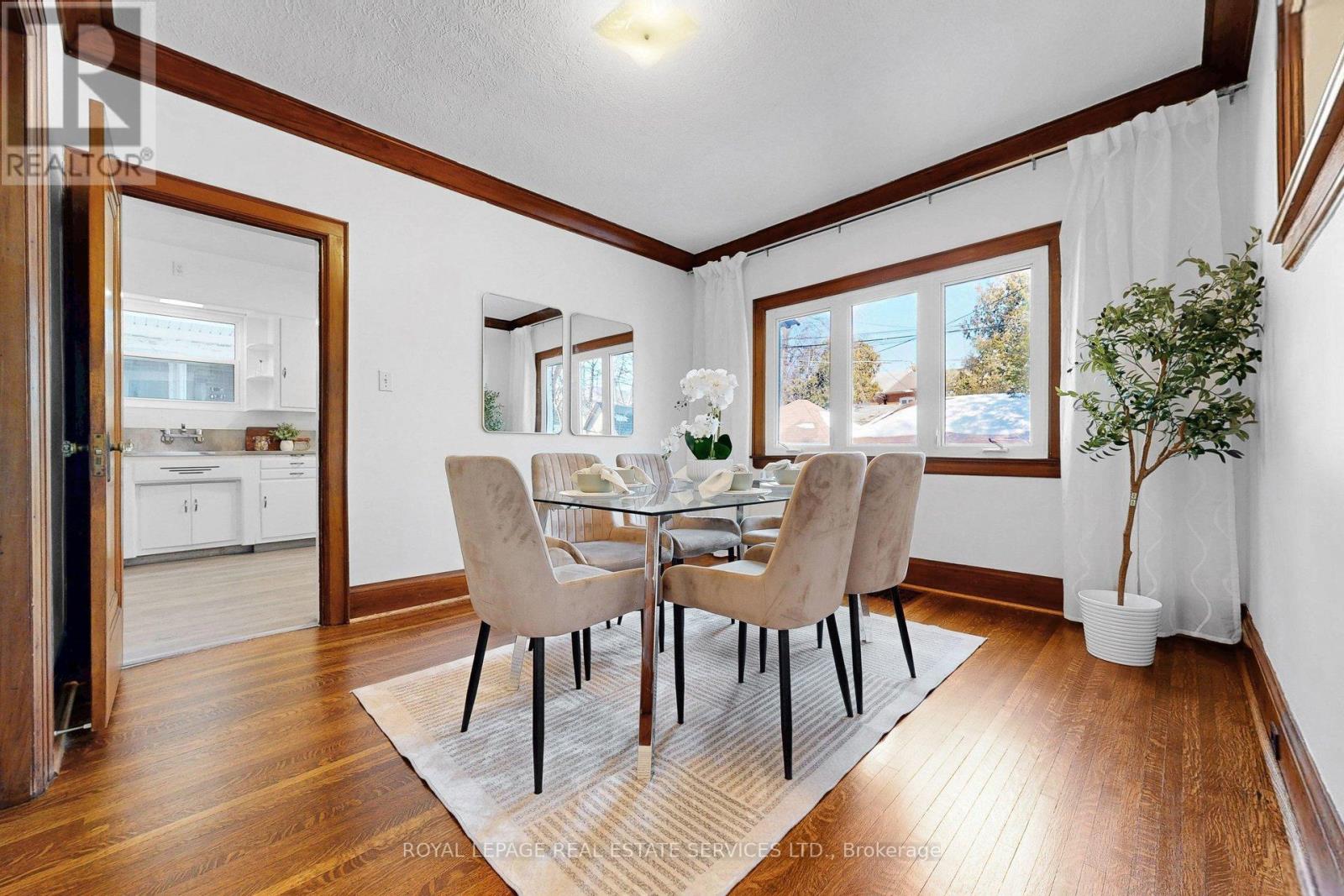 317 Runnymede Road, Toronto, Ontario  M6S 2Y5 - Photo 10 - W12850956