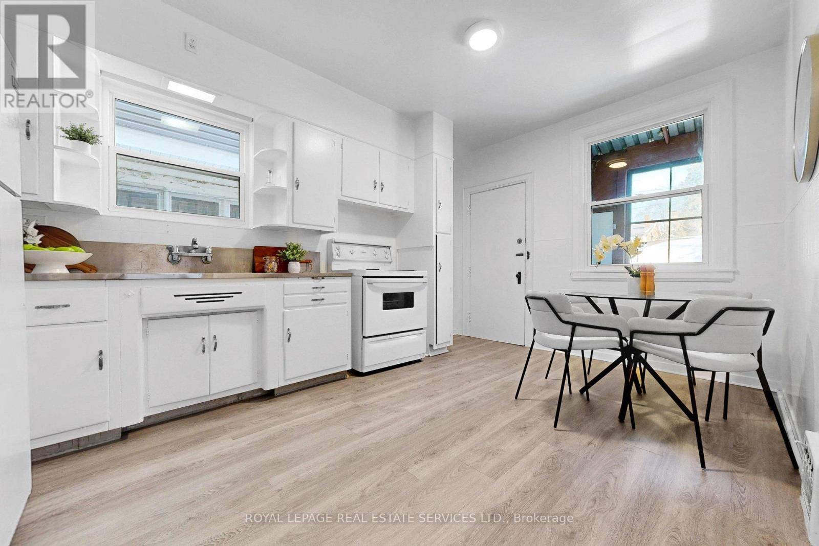 317 Runnymede Road, Toronto, Ontario  M6S 2Y5 - Photo 12 - W12850956