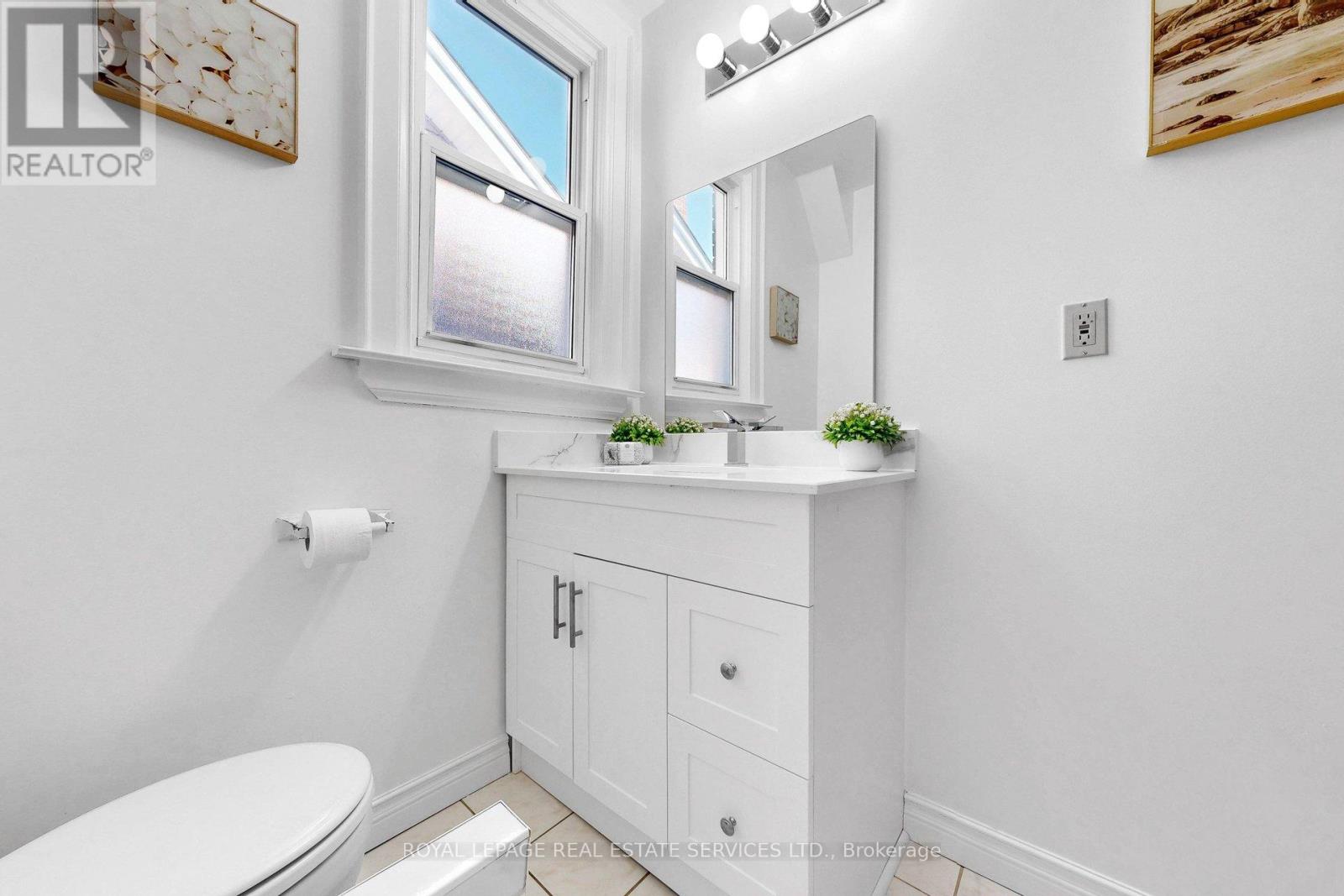 317 Runnymede Road, Toronto, Ontario  M6S 2Y5 - Photo 26 - W12850956