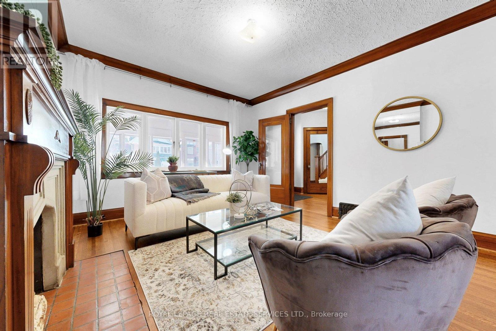 317 Runnymede Road, Toronto, Ontario  M6S 2Y5 - Photo 8 - W12850956