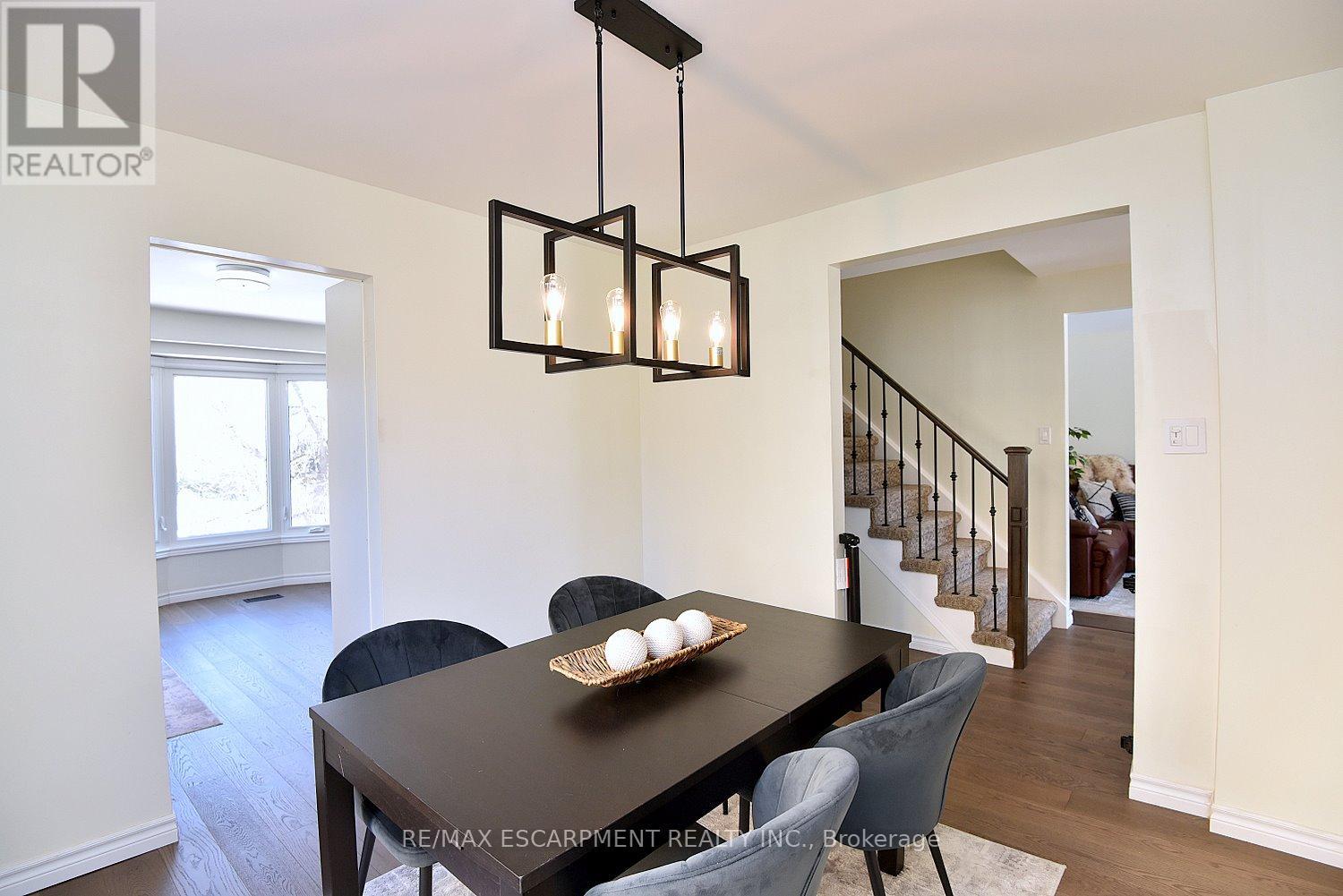 2414 Coventry Way, Burlington, Ontario  L7P 4M4 - Photo 12 - W12850962