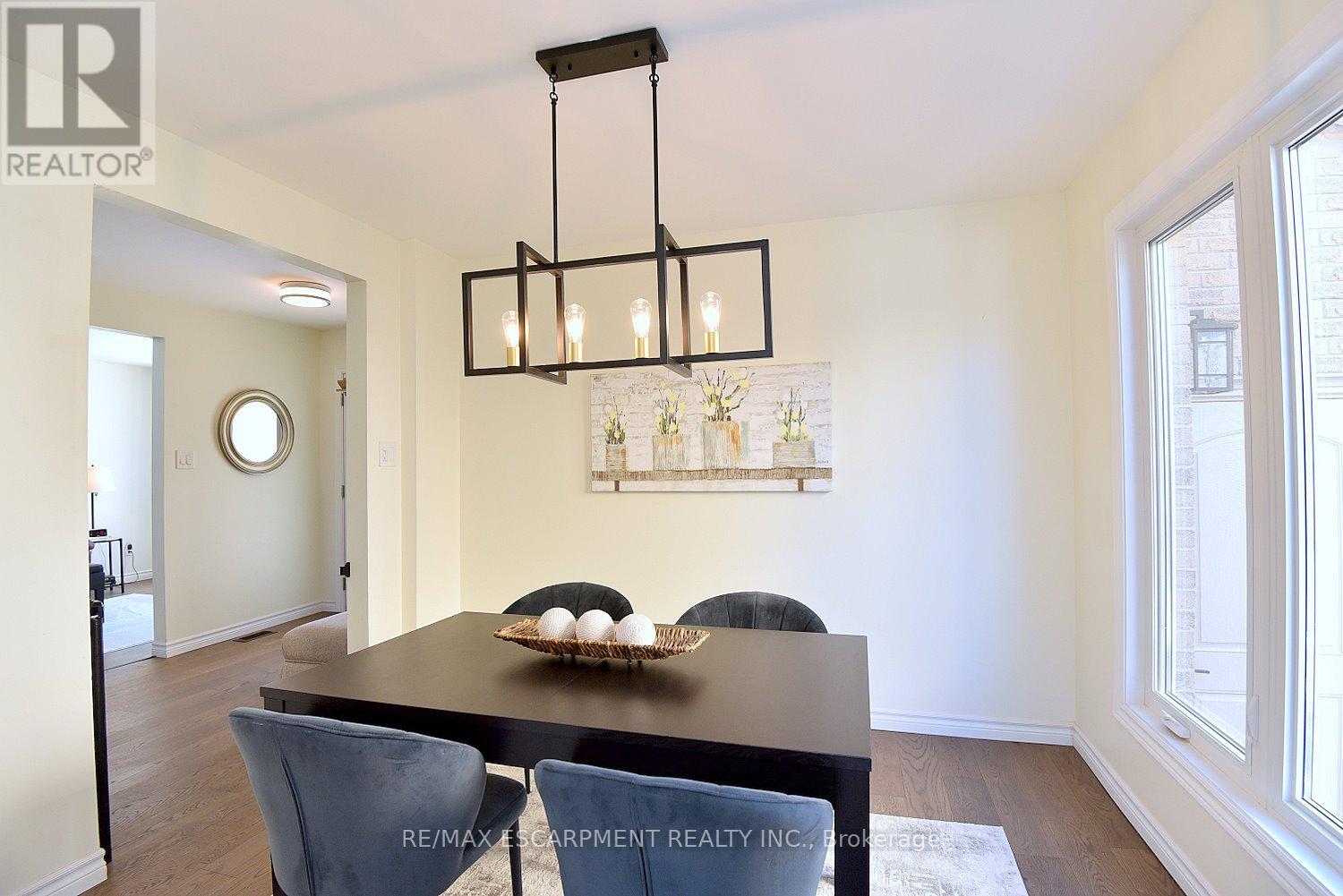 2414 Coventry Way, Burlington, Ontario  L7P 4M4 - Photo 14 - W12850962