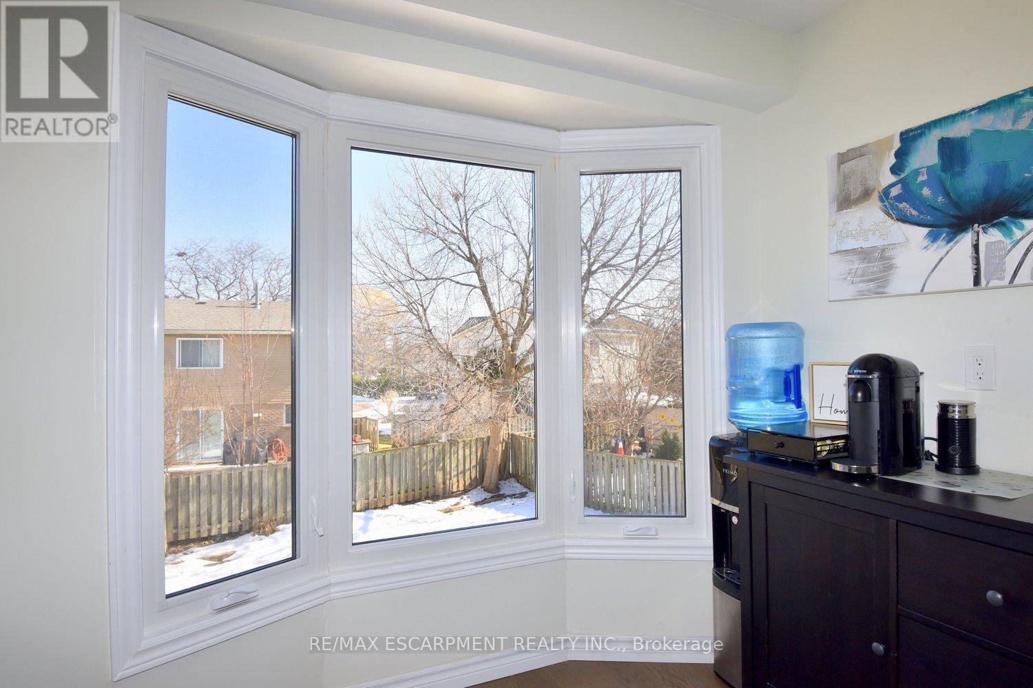 2414 Coventry Way, Burlington, Ontario  L7P 4M4 - Photo 19 - W12850962