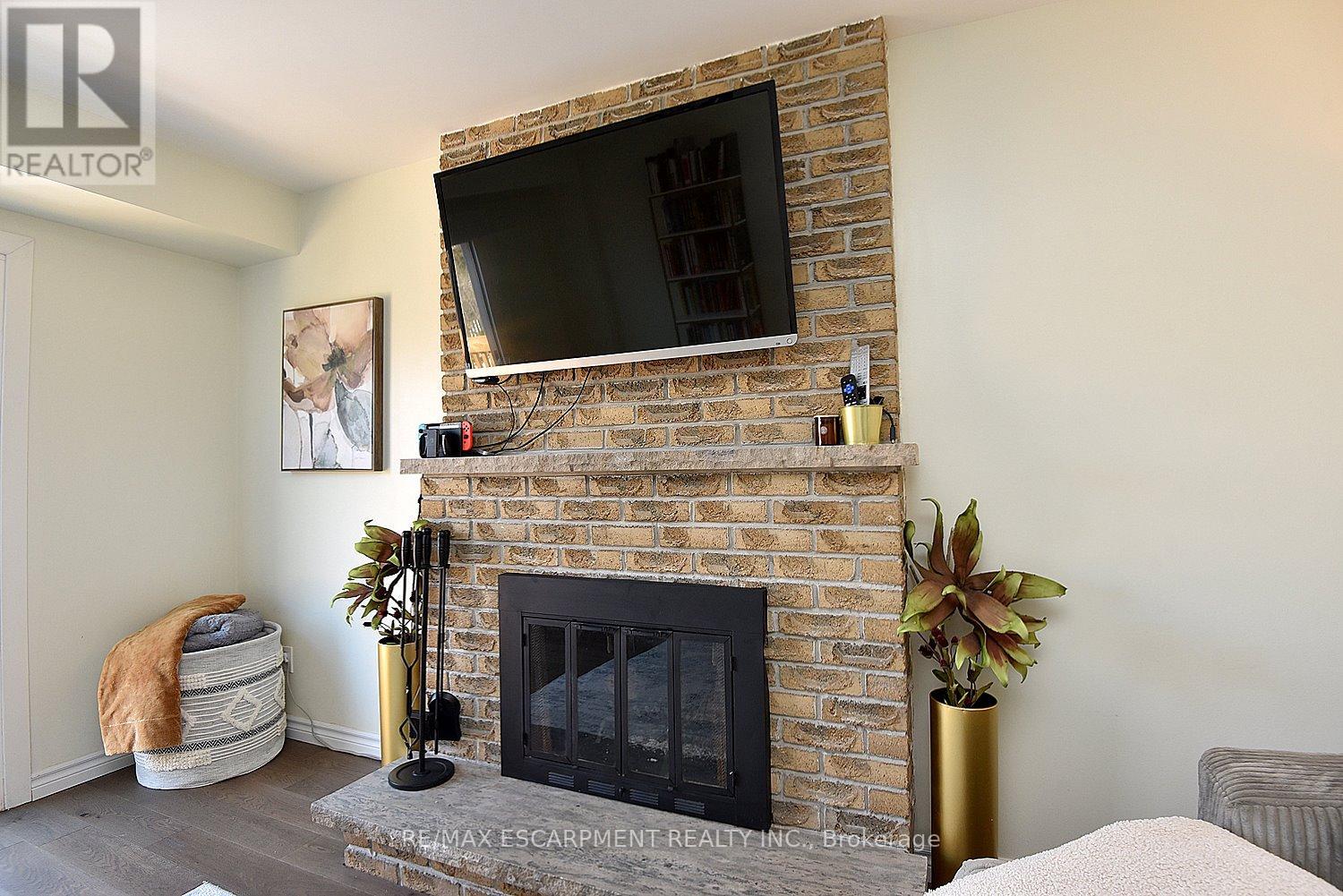 2414 Coventry Way, Burlington, Ontario  L7P 4M4 - Photo 21 - W12850962