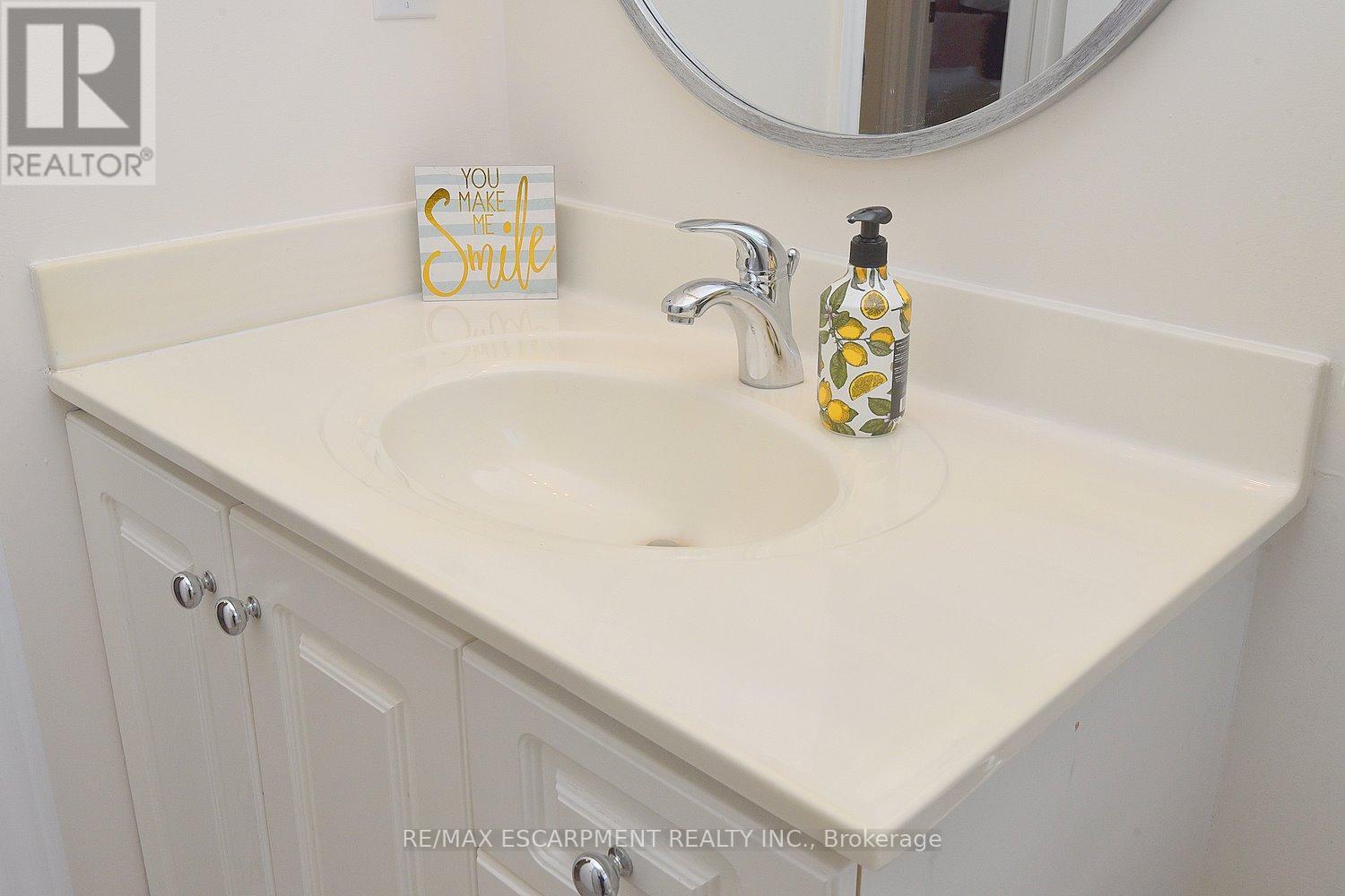 2414 Coventry Way, Burlington, Ontario  L7P 4M4 - Photo 34 - W12850962