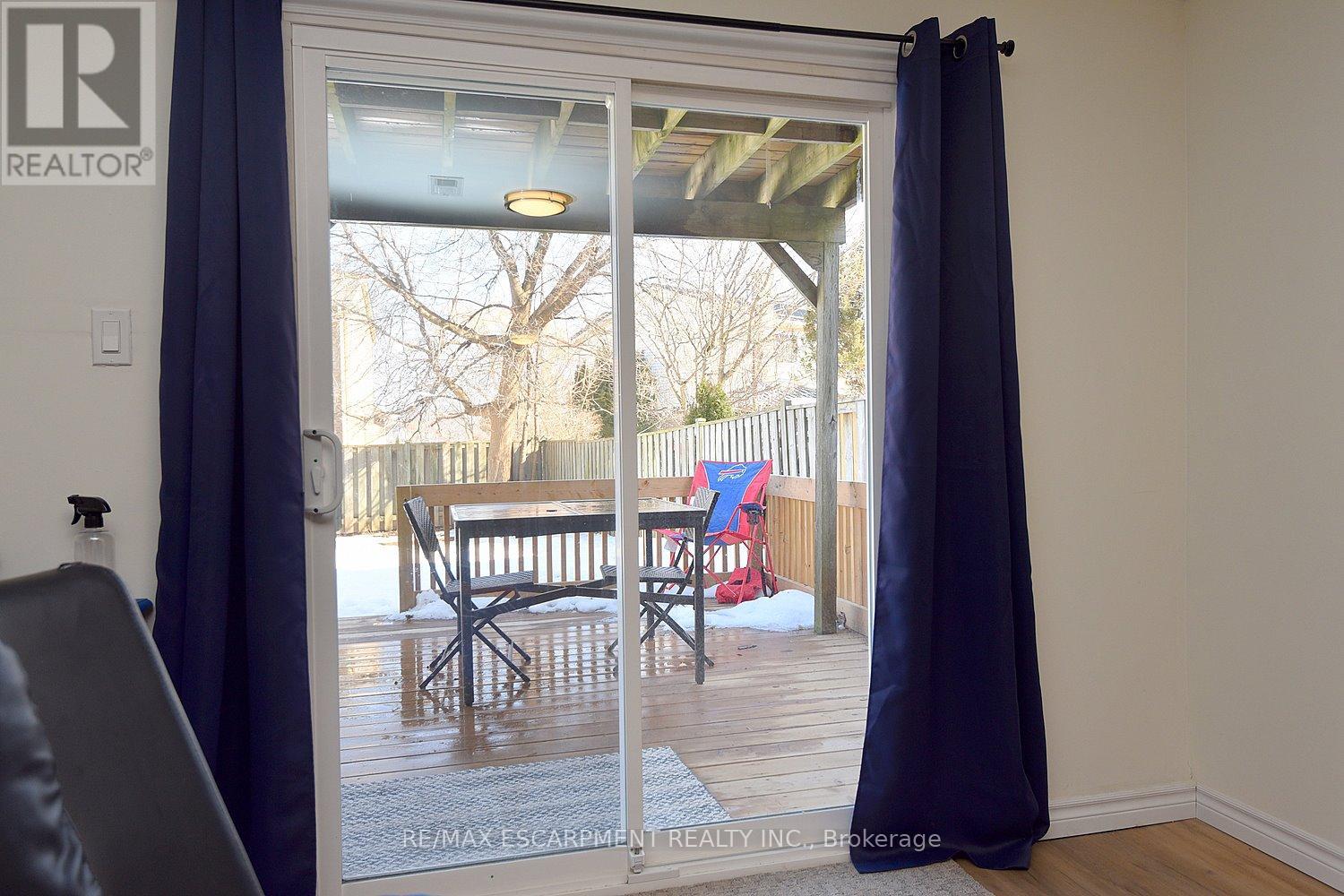 2414 Coventry Way, Burlington, Ontario  L7P 4M4 - Photo 35 - W12850962