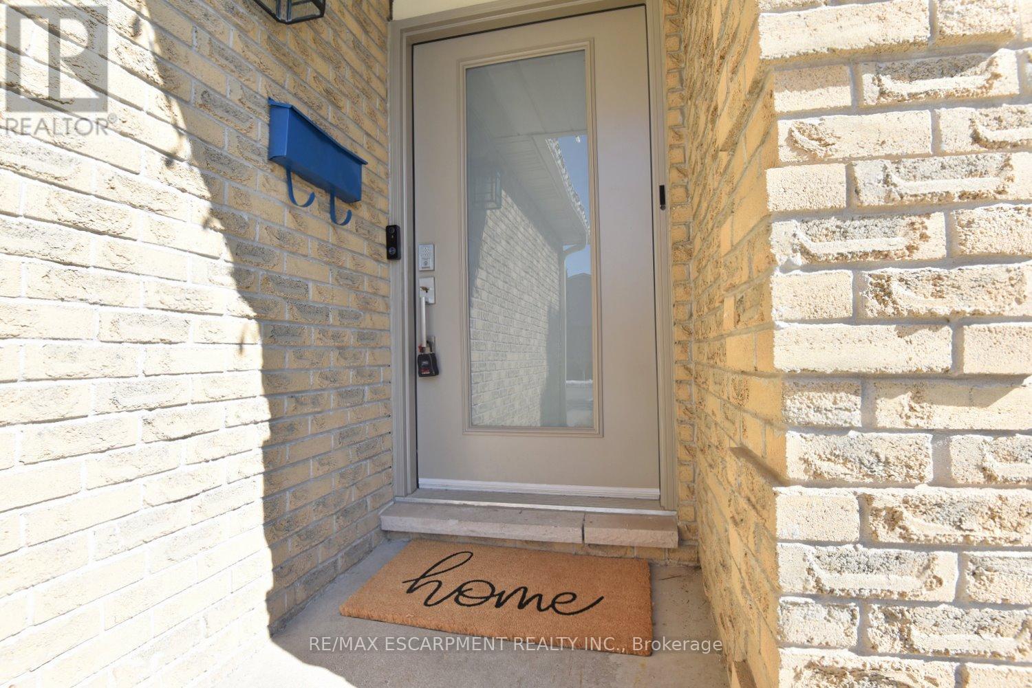 2414 Coventry Way, Burlington, Ontario  L7P 4M4 - Photo 6 - W12850962