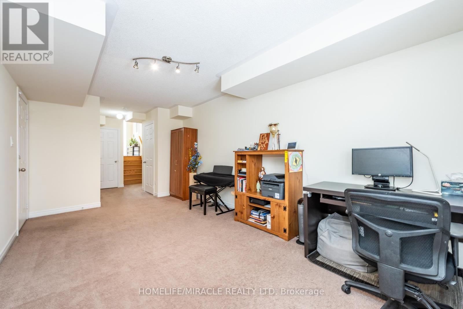 84 Rockman Crescent, Brampton (Northwest Brampton), Ontario  L7A 3Z9 - Photo 31 - W12851030