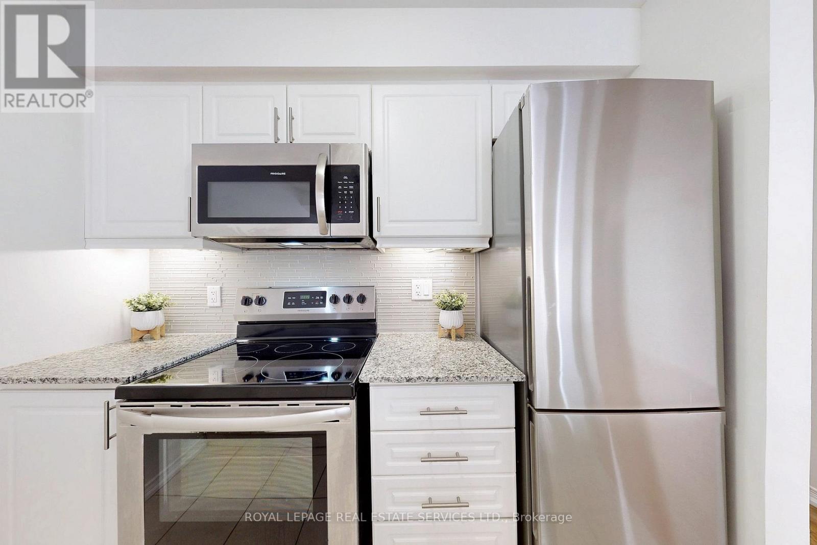 102 - 32 Fieldway Road, Toronto (Islington-City Centre West), Ontario  M8Z 0E3 - Photo 14 - W12851034