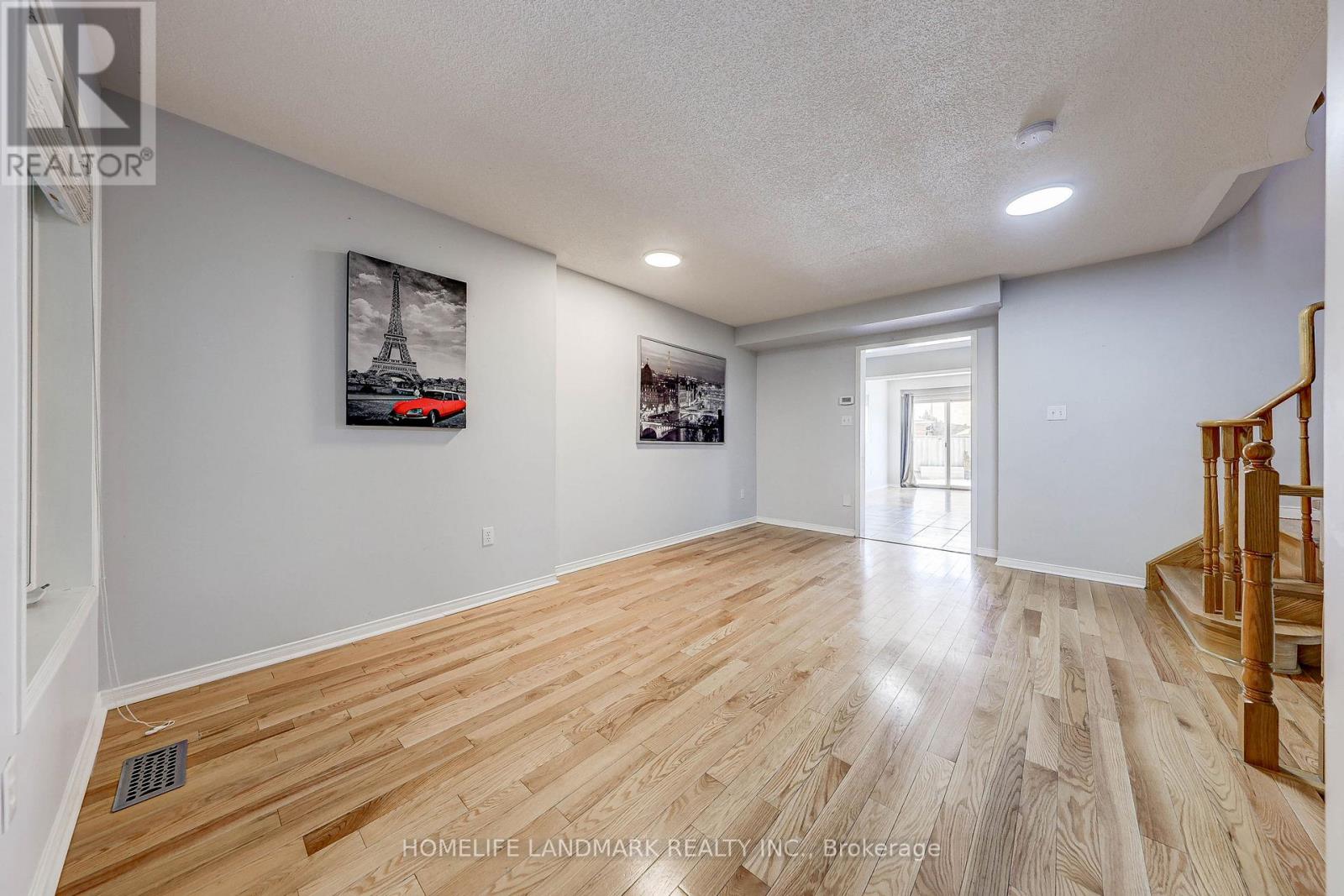 38 Sloan Drive, Milton, Ontario  L9T 5P7 - Photo 6 - W12851052