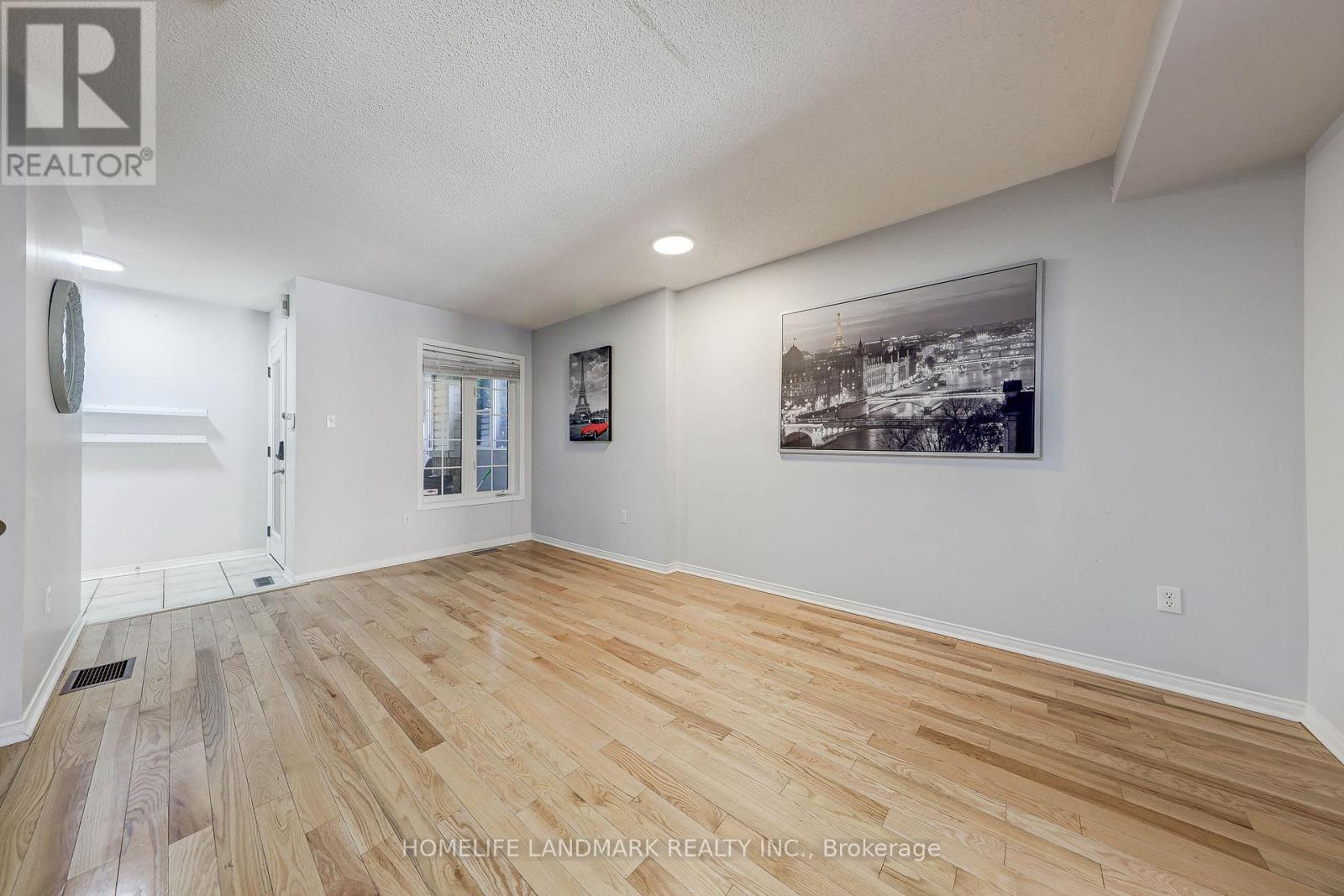 38 Sloan Drive, Milton, Ontario  L9T 5P7 - Photo 7 - W12851052