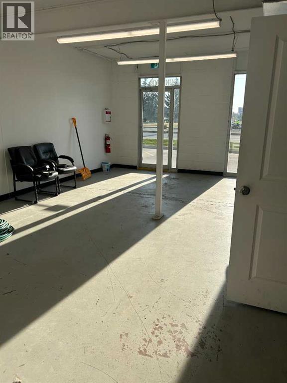 106a, 6660 Taylor Drive, Red Deer, Alberta  T4P 1Y3 - Photo 5 - A2253443