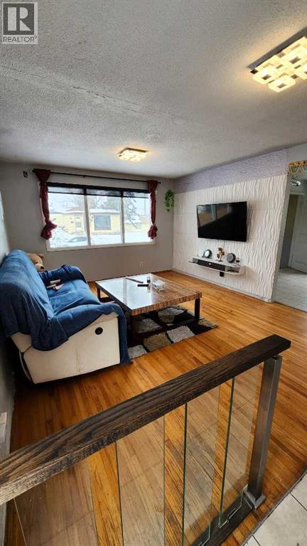 19 Margate Place Ne, Calgary, Alberta  t2a 3e4 - Photo 4 - A2279101