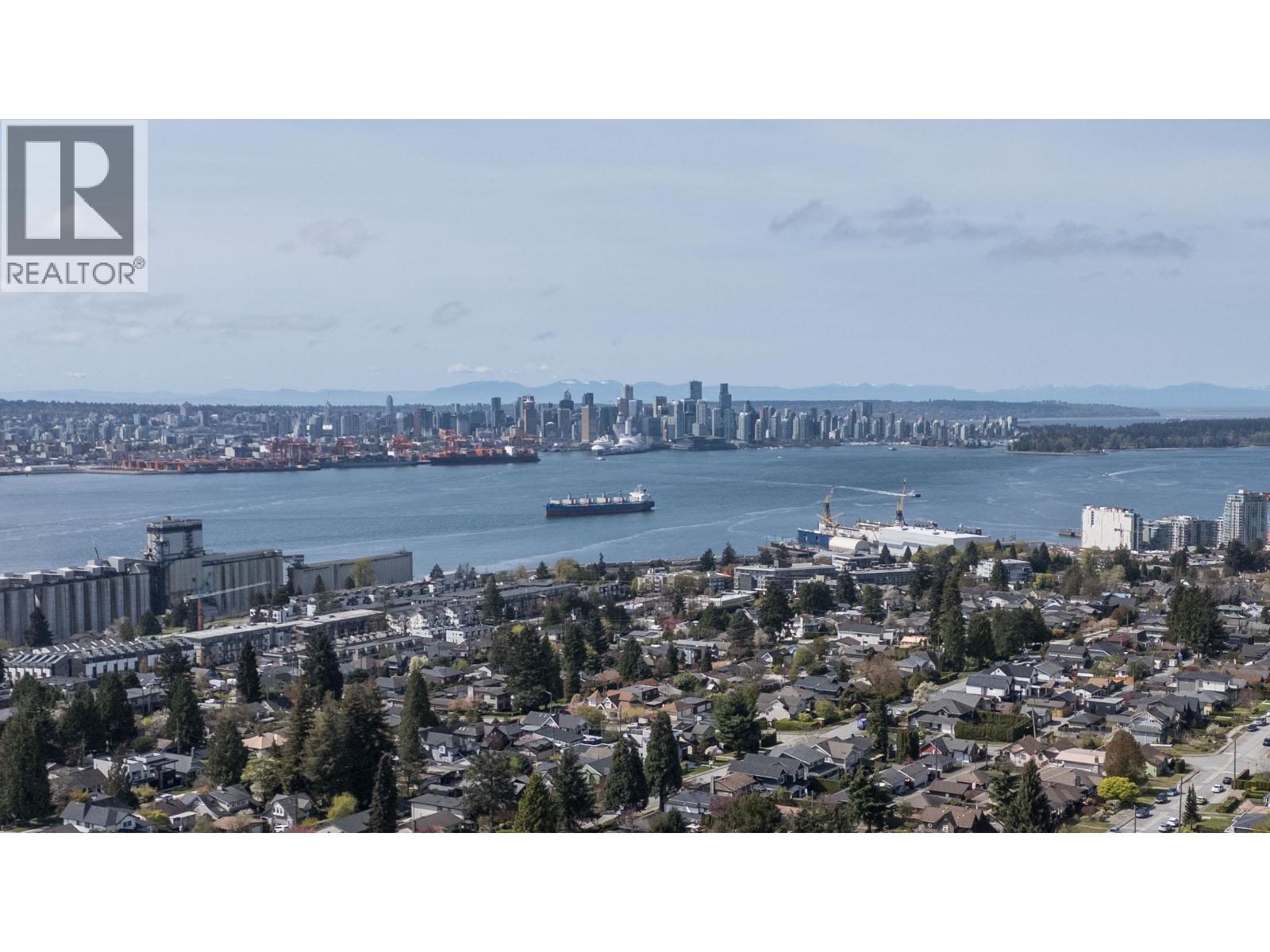 635 E Keith Road, North Vancouver, British Columbia  V7L 1W4 - Photo 2 - R3056341