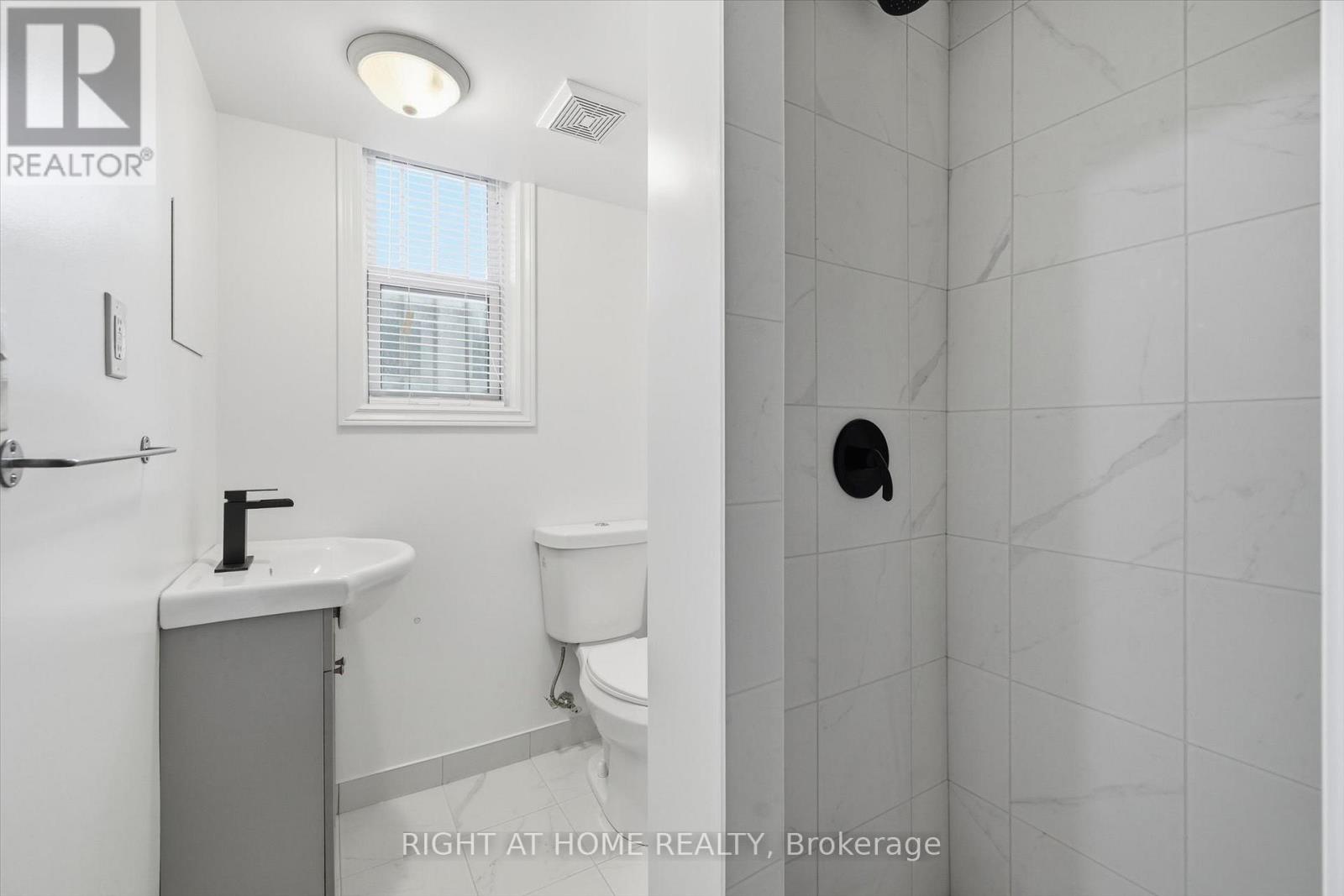 1 - 13 Westinghouse Avenue, Hamilton (Gibson), Ontario  L8L 6E4 - Photo 10 - X12850968