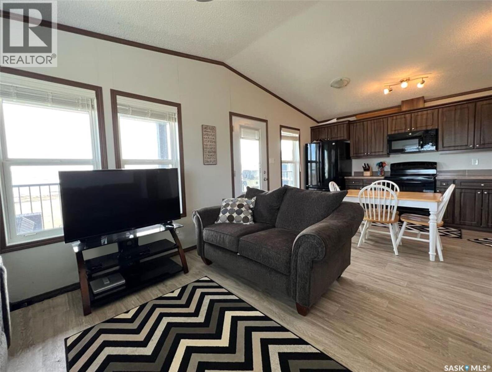 701 Pebble Drive, Webb Rm No. 138, Saskatchewan  S0N 2X0 - Photo 6 - SK029785