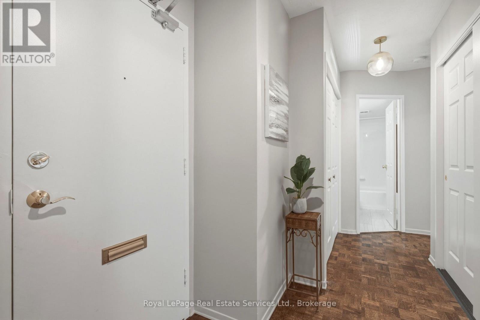 102 - 15 Towering Heights Boulevard, St. Catharines, Ontario  L2T 3G7 - Photo 3 - X12851128