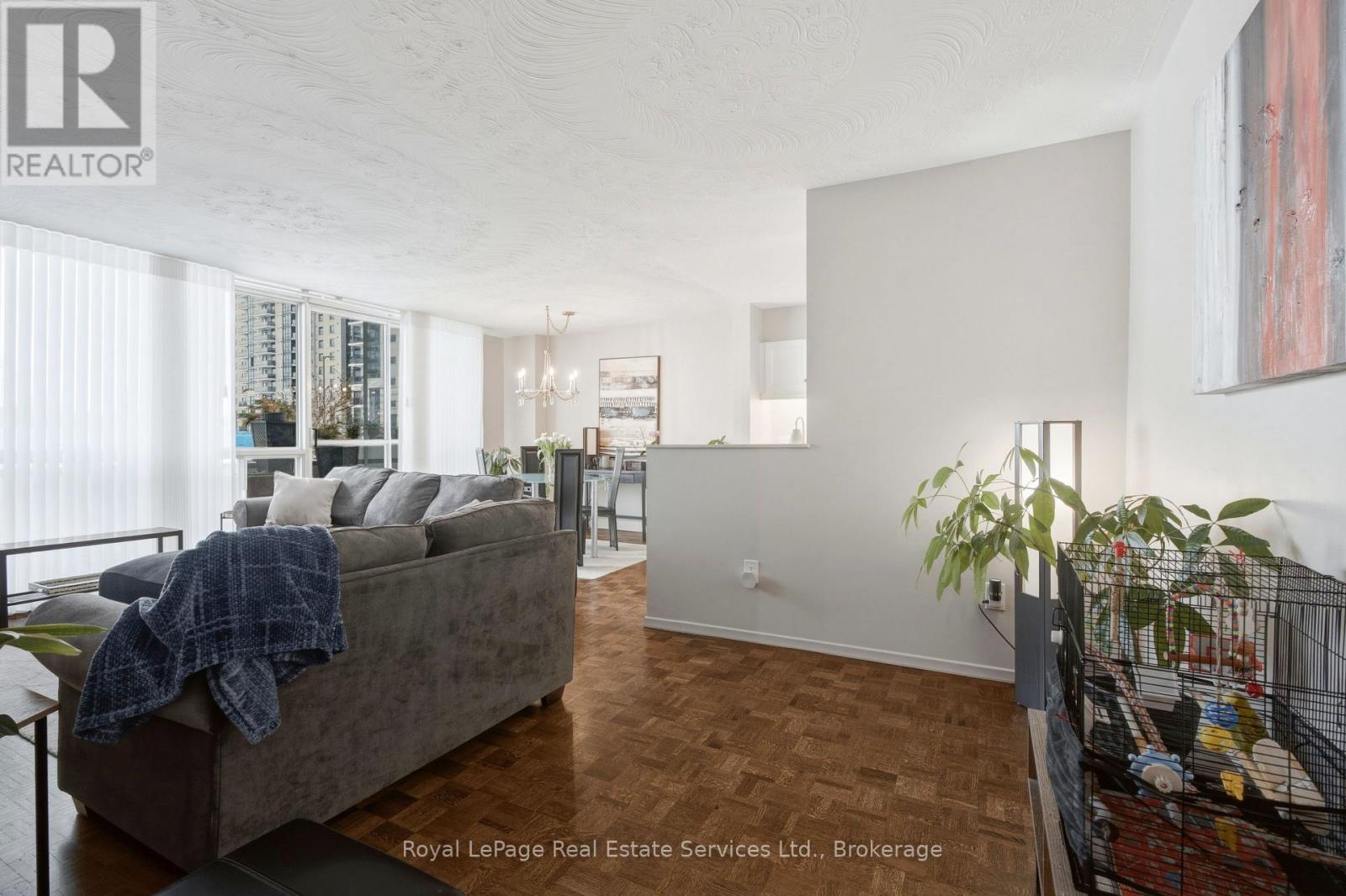 102 - 15 Towering Heights Boulevard, St. Catharines, Ontario  L2T 3G7 - Photo 4 - X12851128