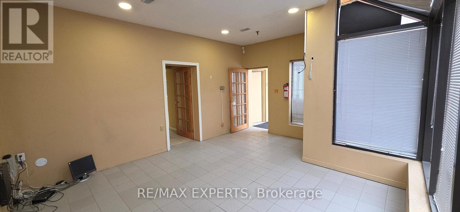 19 - 400 Creditstone Road, Vaughan (Concord), Ontario  L4K 3Z3 - Photo 6 - N12613964