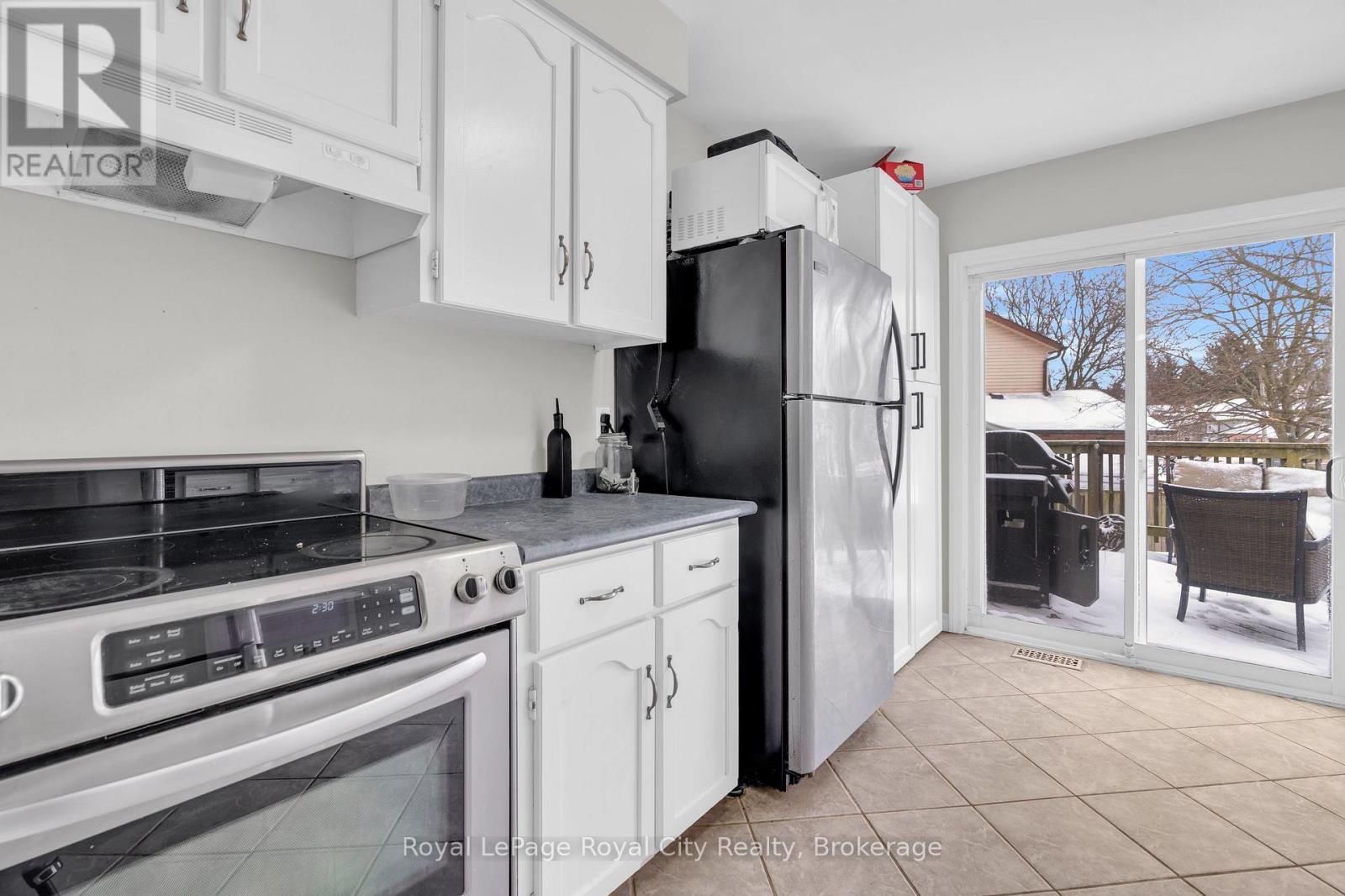 11 Sagewood Place, Guelph, Ontario  N1G 3M8 - Photo 11 - X12851114