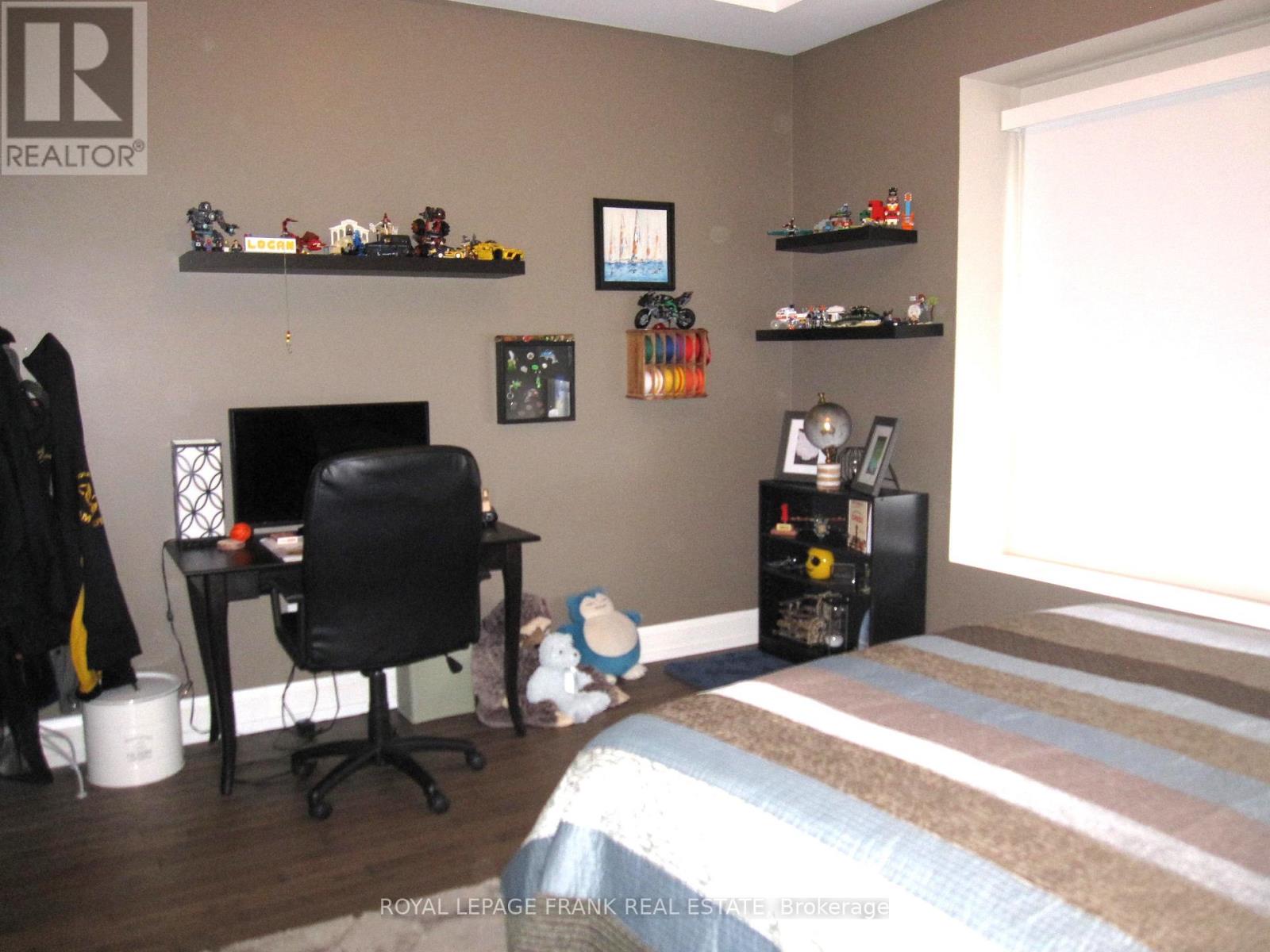 864 Burnham Street, Cobourg, Ontario  K9A 2X7 - Photo 15 - X12851216