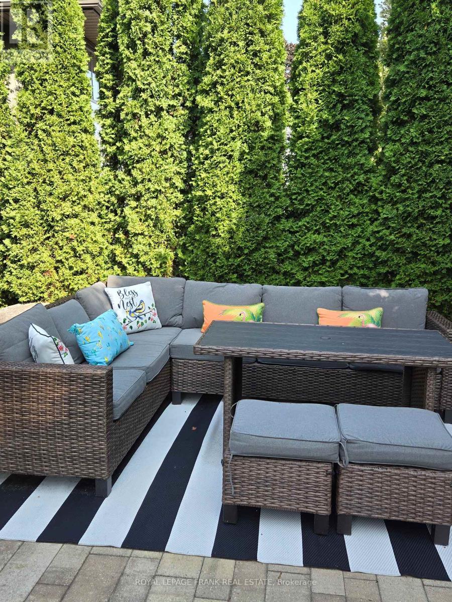 864 Burnham Street, Cobourg, Ontario  K9A 2X7 - Photo 37 - X12851216