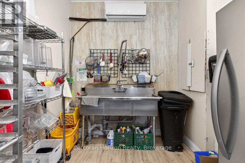 339 Barton Street E, Hamilton, Ontario  L8L 5L2 - Photo 7 - X12851236