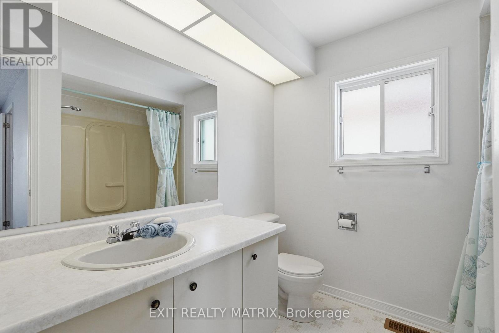 57 Rosegarden Crescent, Ottawa, Ontario  K1T 3A9 - Photo 17 - X12851232