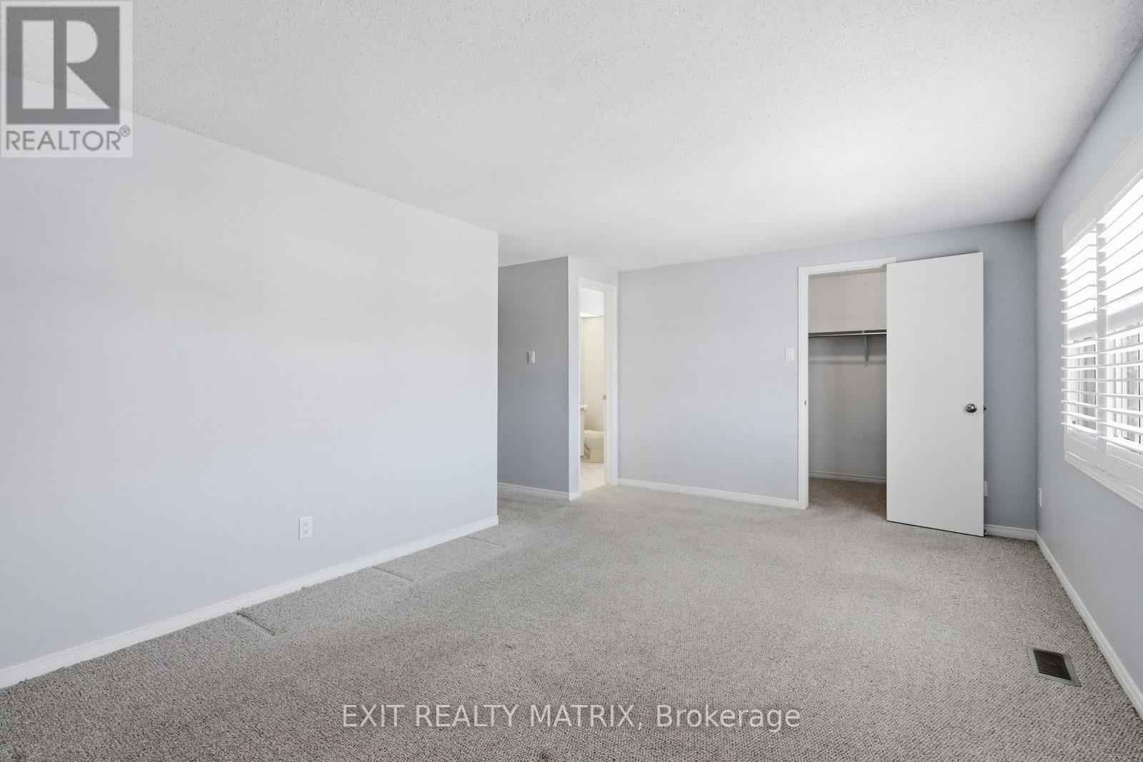 57 Rosegarden Crescent, Ottawa, Ontario  K1T 3A9 - Photo 18 - X12851232