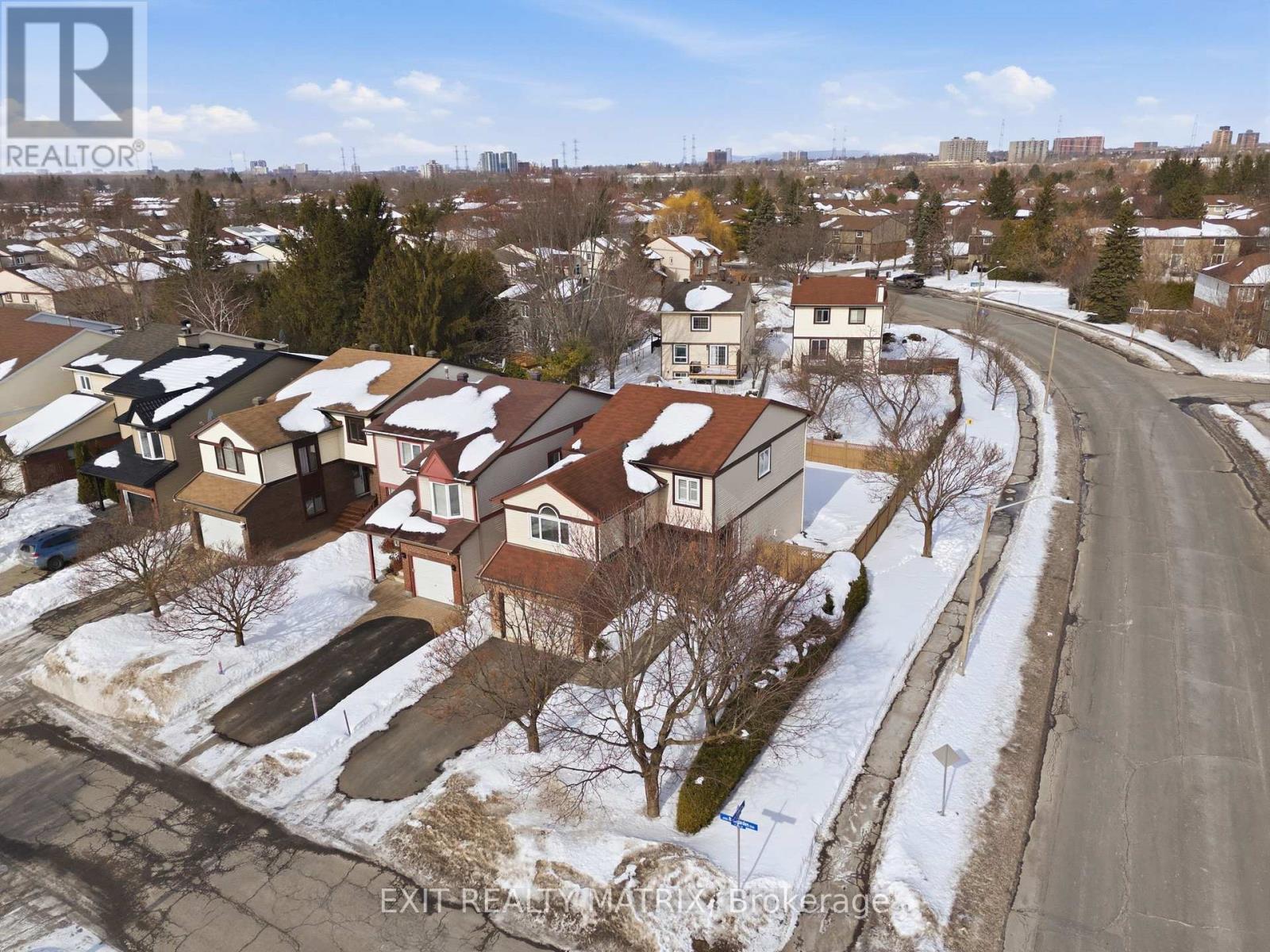 57 Rosegarden Crescent, Ottawa, Ontario  K1T 3A9 - Photo 30 - X12851232