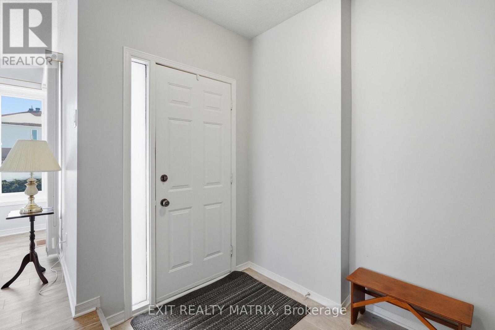 57 Rosegarden Crescent, Ottawa, Ontario  K1T 3A9 - Photo 4 - X12851232