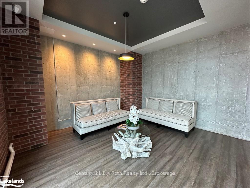 216 - 21 Matchedash Street S, Orillia, Ontario  L3V 4T4 - Photo 2 - S12851282