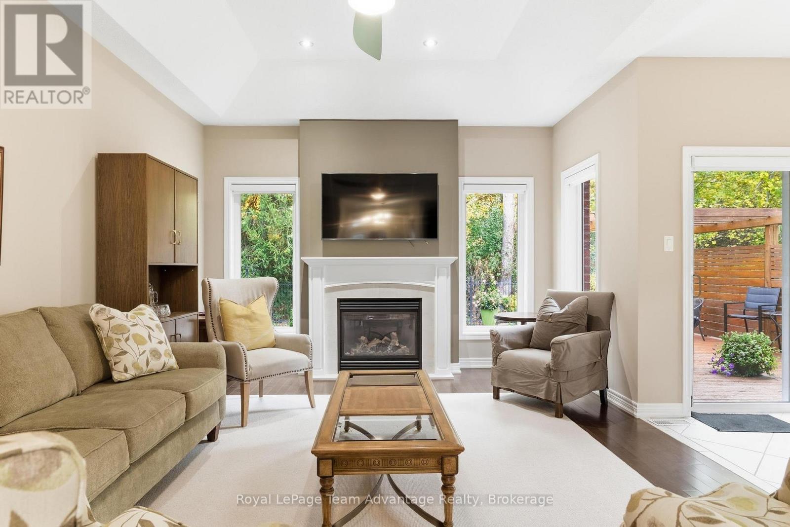 17 Borland Crescent, Caledon, Ontario  L7C 3M4 - Photo 9 - W12845980