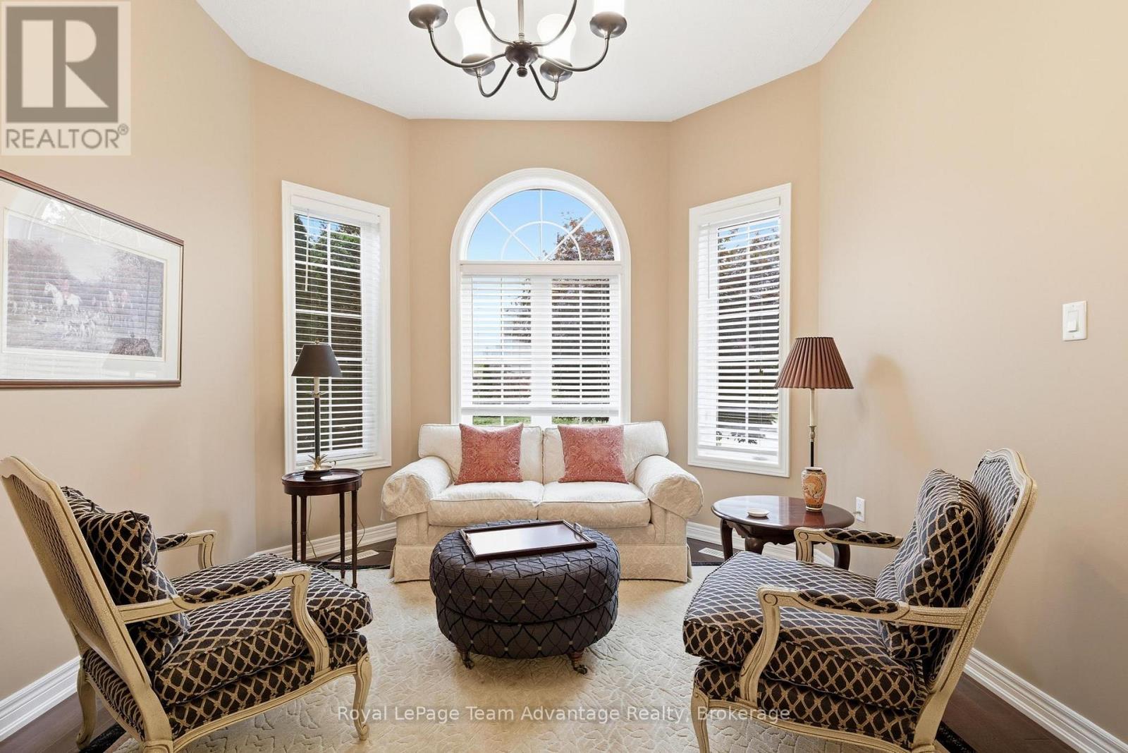 17 Borland Crescent, Caledon, Ontario  L7C 3M4 - Photo 5 - W12845980