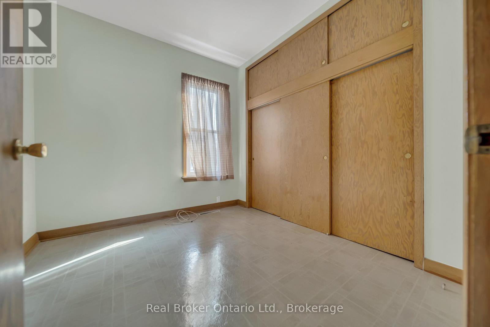 141 Samuel Street, Kitchener, Ontario  N2H 1P9 - Photo 19 - X12851240